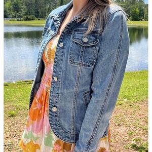 Gap Womens Blue Stretch Denim Trucker Jacket Medium Wash Size L CA17897